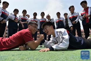 Cầu thủ Li - băng đạp mặt Đới Vĩ Tuấn chưa nhuộm đỏ! Phán quyết của trọng tài Hàn Quốc được đưa ra